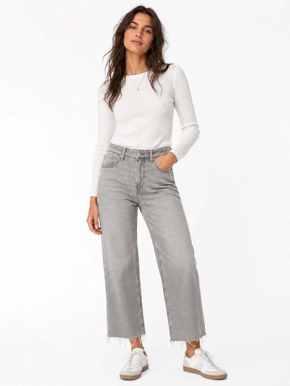 Zara Women’s Gray Cropped Straight Leg Jeans Size 8 Raw Hem High Rise Cotton